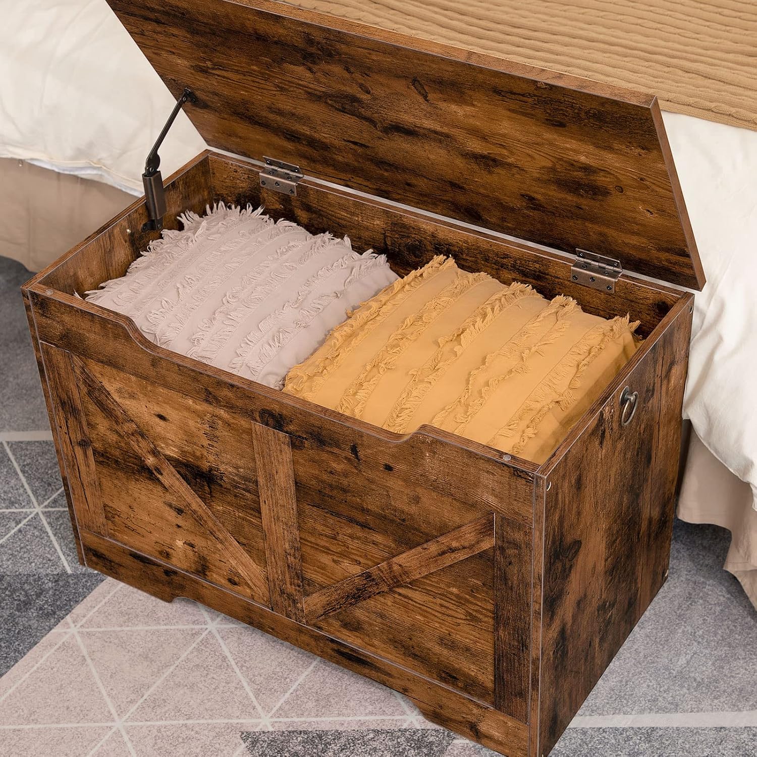 Brown Retro Safety‑Hinge Storage Bench